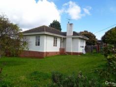  43 Ashton St Reservoir VIC 3073 $330  Great Spacious Living This fantastic family home will impress from the moment you walk in with its space and comfort!  Located close to route 86 Tram, Northland Shopping Centre, La Trobe University, and easy access to Melbourne CBD only 8KM away.  Comprising 3 large bedrooms, formal lounge room, central bathroom, kitchen meals area leading out to the huge back yard with lockup garage via side entry.  Features polished timber floors, ducted heating, ample off street parking and much more.  FREE LAWN MAINTENANCE INCLUDED.  Private inspections welcome! PROPERTY DETAILS $330  ID: 387804 Pets Allowed: No 