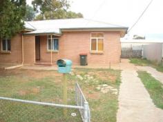  39 Dennis St Whyalla Stuart SA 5608 $150 per week Home Close to Westlands Shopping Centre Property ID: 10612520 Three Bedrooms Pine floorboards throughout Airconditioned Lounge Electric Cooking Pets Allowed Close to Westlands Shopping Centre 