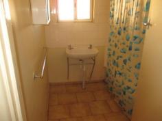  39 Dennis St Whyalla Stuart SA 5608 $150 per week Home Close to Westlands Shopping Centre Property ID: 10612520 Three Bedrooms Pine floorboards throughout Airconditioned Lounge Electric Cooking Pets Allowed Close to Westlands Shopping Centre 