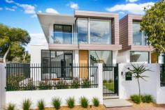 Luxurious Architectural Beachside Home - Gary J Smith