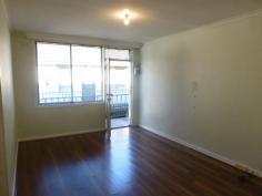  4/54-60 Bendigo Street Richmond VIC 3121 TOP FLOOR APARTMENT IN BOUTIQUE BLOCK This 2 bedroom apartment with built in robes comes with plenty of natural light, one off street parking on title, located in the well-known tree lined boulevard of Bendigo Street Richmond, its Ideally positioned between Swan St and Bridge Rd, with Yarra River, transport, parklands and cafes all at your fingertips. The property will appeal to the first home buyer and/or astute investor. Other features include split system air conditioning, internal storage cupboard and laundry provisions, please note some initial TLC is required for this apartment however its potential is unlimited 