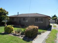  23 Manning St, Stanthorpe QLD 4380 $245,000 23 Manning Street Stanthorpe located a short walk from Quart Pot Creek and Parklands. This well presented 3 bedroom brick veneer home includes open plan living and dining area plus modern kitchen. Bathroom has also been renovated. Heating is supplied from wood fired heater plus air conditioning. A covered out door area is ideal for bbqs and relaxing. Shed comprises a lock up garage plus work area. Yard is fenced at the rear. This is an ideal investment property of personal residence. Priced at $245,000 contact David Schnitzerling on 07 46812530 or 0418 717979 for an inspection. Features Fireplace Smoke Alarms Safety Switch Fenced Outdoor entertainment area 
