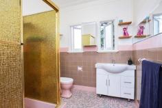  3/7 Pitt-owen Avenue, Arncliffe, NSW 2205 Auction Saturday 17th February 2018 9:30am Nestled to the rear of a small block of 6 apartments, this large 2 bedroom property feels more like a house than anything else. With breathtaking district views and complete privacy, you will feel like you are in the country rather than 11kms from the city. Combine this with the large balcony, polished floorboards throughout, loads of natural light and plenty of space, extra large family bathroom, 8 min walk to Arncliffe Station (Bondi, Erskineville and CBD trains), it is a great opportunity to enter the market as an owner occupier or as an investment.  Come and enjoy the serenity! 84sqm Lock up garage For further information please contact Tony Day on 0413 696 722 or Maria Hodgson 0423 340 192. 