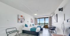  Unit 606/4 Adelaide Street Yeppoon QLD 4703 $150,000 This well-appointed furnished apartment is located on the 6th floor of the Iconic Bayview Towers offering views from your own balcony, stretching from the Keppels to Rosslyn Bay and beyond.  This 1 bedroom open plan apartment offers a wonderful lifestyle or weekend retreat.  Great easy care investment opportuntiy.  With lift access to single car park and a short stroll to Yeppoon's beautiful main beach, this unit puts you in the centre of the CBD with easy reach to a range of dining and shopping outlets.  To arrange a private inspection call Laurette today. 