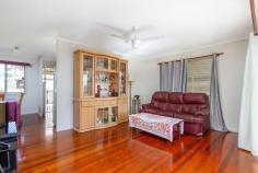  107 Pareena Cres Mansfield QLD 4122 Great Three bedroom Family  home  Extra utility  rooms downstairs Small kitchenette  downstairs Great deck to rear  of  property Polished timber floors  upstairs Modern kitchen with gas cooktop[ Three air  con units  to  property Ceiling fan to lounge New paint throughout upstairs Solar electricity  to  roof Easy  300 Meters  to  City Bus 180/185 Short  Walk to  Primary school 700M Easy  access ( Bus  or  drive) to Mansfield High school Easy  20 Min access  to Brisbane  City 