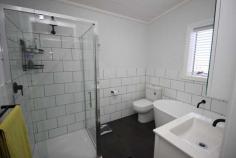  32 Murray Street Cootamundra NSW 2590 $279,000 The finer details have not been missed with the restoration in this beautifully restored Victorian cottage. Many period features have been kept and enhanced along with crucial modern updates to complete the transition to a very comfortable home. - 	 3 bedrooms all with built in robes - 	 Lounge room with fireplace - 	 Separate dining area - 	 Original timber floors, doors windows, skirting boards - 	 New kitchen with DW, range and pantry - 	 Split system air conditioning and gas bayonet - 	 New bathroom with bath and shower - 	 2nd outside toilet - 	 Single garage with cement floor - 	 Good side and rear fencing - 	 Easy to maintain grounds. 