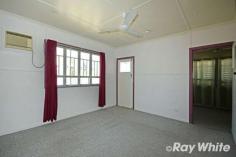  112 Kroombit Street Biloela QLD 4715 $165,000 Are you looking to purchase your first home? This is a property that will make it easy to enter the property market. Ceiling fans throughout. Air-conditioned kitchen/dining and separate lounge. 3 Bedrooms, air-conditioning in the main. Separate laundry. Lockable, powered shed with storage. Undercover B.B.Q area. Large 911*sqm allotment Less than 1km* walk to CBD *Approx FEATURES: Air Conditioning Close To Shops 