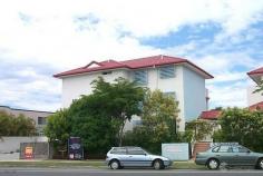  18/75 Bayview Runaway Bay Qld 4216 -  Bloor Homes Property Management 1 Bedder Unit with Complex Pool Unit   - Runaway Bay  QLD 1 Bedder Unit with Complex Pool Contact Lesley on 0432 832 355 or 5519 9220 for an inspection. 