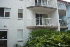  18/75 Bayview Runaway Bay Qld 4216 -  Bloor Homes Property Management 1 Bedder Unit with Complex Pool Unit   - Runaway Bay  QLD 1 Bedder Unit with Complex Pool Contact Lesley on 0432 832 355 or 5519 9220 for an inspection. 