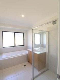  42 flametree Circuit Arundel Qld 4214 -  Bloor Homes Property Management New Property Built 2018! House   - Arundel  QLD Available on July 24, 2019! New Property Built 2018! Modern Home Design 4 Bed 2 Bath 2 Garage Air-conditioned master bedroom New kitchen 