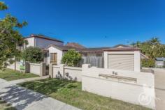  2/26 Fehlberg St, EVERTON PARK QLD 4053 |  Madeleine Hicks Real Estate Brisbane Location and Low-Set, Life will be great Your new low-set villa will allow you to live the lifestyle you deserve. Feel right at home with the open plan kitchen and living layout that opens out to your own private and fully fenced courtyard. Located in a quiet street, this small and friendly complex has only 5 townhouses. It’s just a short (level ground) walking distance to the grocery stores, amenities, and the new Everton Park, Park Lane dining precinct. Be surrounded by convenience and enjoy all that Everton Park has to offer. You will Love ….. * Open plan kitchen and living area, that opens to your private courtyard * Security screens and Quality Air conditioning * Remote lockup garage * Private fully fenced courtyard * Separate toilet & laundry * Pet friendly complex * Small complex with only 5 townhouses * 500 meters level ground walk to the new “Park Lane” dining precinct, public transport, the library, and Coles Shopping Centre Enquire now – Mike will get you Moved Land:   107 m² Bedrooms:   2 Bathrooms:   1 