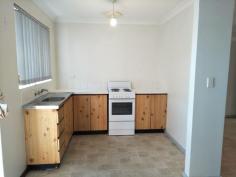  28B Gowman Way Ravenswood WA 6208 $199,000 * Neat & tidy brick & tile 3 bedroom, 1 bathroom duplex with a spacious yard backing onto parkland. * Only a short walk to the iconic river front Ravenswood Hotel to enjoy a meal with friends & watch the boats cruise by. KEY FEATURES: Fire Place Split System (Air Con).. 