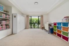 10 Seaeagle Place, BANKSIA BEACH QLD 4507 | Madeleine Hicks Real Estate Brisbane