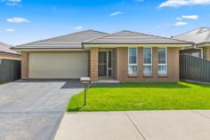  38 Brooks Reach Road Horsley NSW 2530 $590,000-$620,000 Modern four bedroom home is ready for your new start. Bedrooms have built in wardrobes plus En-Suite and walk in wardrobe in the main bedroom. Other features include open plan kitchen, living and dining area, main bathroom with separate shower and bath, internal laundry with rear yard access, double lock up garage with internal access plus covered entertaining area. There is also a split cycle air conditioning unit in the main living area as well. To the rear of the home you have a fenced yard area for the family to play. FEATURES: • 	 Built-In Wardrobes • 	 Close To Schools • 	 Close To Shops • 	 Close To Transport • 	 Garden;Air Conditioning.. 
