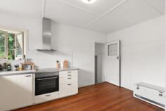 HOUSE FOR SALE IN STAFFORD
Fully Renovated 3 bedroom House in the heart of Stafford!
 3 Beds 1 Baths 1 Cars
This fully Renovated house is se...