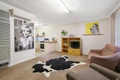  2/17 Allambie Crescent Wodonga VIC 3690 $155,000 A great first property for your investment portfolio or the perfect opportunity to stop paying rent. It would even be an ideal spot to live during the week for those who live out of town. This is the middle unit in a complex of three and close proximity to convenience stores and a short stroll to Whitebox shopping. Offering two bedrooms, lounge, compact kitchen and combined shower, toilet and laundry facilities. FEATURES: • 	 Air Conditioning • 	 Close To Shops • 	 Close To Transport.. 