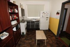  8 Queen Street Nulsen WA 6450 $150,000 Situated in the heart of Nulsen, this 3 bedroom, 1 bathroom property offers the single person, couple or small family, affordable living. With lounge room, combined kitchen/dining with standalone gas oven, and a roomy laundry it has the basics you need. The back yard features a semi enclosed patio and single shed with a lean-to. Lawn and gardens are easy to maintain. 