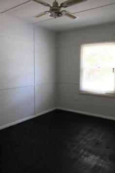  20 Railway Terrace Keith SA 5267 $75,000 With a little TLC this 3 bedroom home could be the ideal way to enter the property market and break the rental cycle! Features include 3 bedrooms, bathroom with shower/bath and basin, lounge with split system air conditioner & ceiling fan, kitchen/dining area with access to laundry and separate toilet. Outside offers enclosed low maintenance yard, single carshed, paved pergola area. This property will not last long at this price!! 