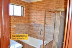  2/4 ROY SANDERS PLACE SOUTH WEST ROCKS NSW 2431 $335,000 Two bedroom villa located within an easy walk to Back Creek, Beach and town centre. Has a garage, carport, rear yard, air-conditioned. Currently under lease to a great tenant at $300.00 per week. This villa is in great condition. 