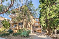  4/24 Rutland Street Allawah NSW 2218 $770,000 A well presented three bedroom unit that would suit any young family, down sizer or investor. The unit is well laid out with great air flow and natural light through-out the day. Conveniently located the block is only a short walk to parks, St George Christian School, shops & Station. • 	 Combined living and dining space • 	 Updated enclosed kitchen • 	 Sunny north facing balcony • 	 Neat & tidy bathroom • 	 Large lock up garage.. 