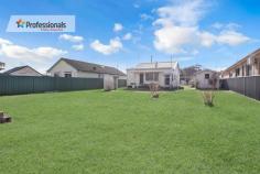  26 Mitchell Street St Marys NSW 2760 $800,000 - $880,000 Great Investment/Development Opportunity R3 Located close to schools, shops, M4 and train station is this 3 bedroom cottage with single garage on a huge 797sqm block. Potential to develop the block with 18m wide x 44m depth. Rental return is $380pw with tenant wanting to stay on. With the airport plans coming along, don’t hesitate on this fantastic investment opportunity. 