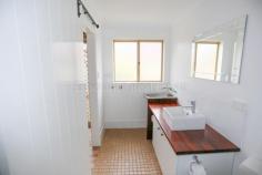  16/59 The Esplanade Esperance WA 6450 A double brick, one bedroom holiday unit, single persons' quarters or rental investment ideally located across from the foreshore and a stone's throw from town centre. Combined kitchen/dining/living area with wood look vinyl flooring, modern kitchen, reverse cycle air conditioner and ceiling fan. A hanging barn door leads to the bathroom/laundry with solid timber bench top. Protected courtyard and electric hot water. 