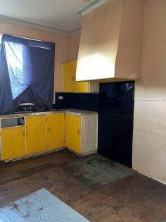  65 Throssell St Goomalling WA 6460 $60,000 Property also features: 3 Good size rooms Lounge room with old fire place Fenced Shed Under cover carport More Info Zoned Residential 991m2 approx. block Water Rates: $264.35 approx. Land Rates: $2066 approx. 