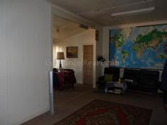  13/13A & B Gull Street Esperance WA 6450 $435,000 Zoned R30 this 984sqm block enjoys town location with two street frontages. The 3 bedroom house is comfortable however does require some TLC while the two units have 2 bedrooms each and achieve separate rental income. Town Central and primary school handy. 