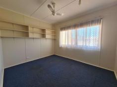  7 Orr Street Carnarvon WA 6701 $175,000 Three bedroom, one bathroom fibro home on Orr Street. Air-conditioning lounge and bedroom, new carpet in bedrooms, large back yard, fully lined games room in shed. Concrete driveway, carport, neat gardens, solar hotwater system. 