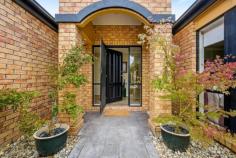  38 Norman Way  Thurgoona, NSW 2640 AUCTION Full details:  38 Norman Way House for sale details 