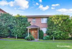  15/9-13 Rodgers Street Kingswood NSW 2747 $389,000 - $425,000 Ground floor unit! Get ready to be impressed by this spacious two bedroom unit. Positioned in an ideal location and within a very short walking distance to the local railway station, bus stop, local shops, Western Sydney University, Western Sydney Tafe and Nepean Hospital. This unit offers: – Two bedrooms with carpet flooring – Secured complex – Balcony – Split system air conditioning – Combined lounge and dining area – Tiled kitchen – Lockable storage unit in the complex – Lock up garage 