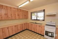  21 Prospect St Biloela QLD 4715 $285,000 Welcome to 21 Prospect Street! This low set home is perfectly located, only a short stroll to the Biloela Shopping Centre, Woolworths and is within easy walking distance to the public and private primary & secondary schools. Features include: • 3 good sized bedrooms all with built in wardrobes • 4 split system air-conditioners plus ceiling fans throughout • Large kitchen and dining room with ample bench and storage space • Separate Lounge room plus a spacious sunroom • The bathroom has separate shower, bath and toilet • 1 car accommodation in the secure garage • 807m2 allotment, fenced sides and back yard with garden shed 
