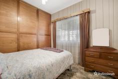  23 Kalang Avenue St Marys NSW 2760 $729,000 - $779,000 LOCATION: Must be seen to be appreciated FEATURES – 3 Bedrooms – Older kitchen and bathroom – Air conditioning – Garage & driveway parking – Undercover areas – 373 sqm of prime positioning land This property does require some T.L.C however, you can change the house but not the LOCATION! The most important feature to this home with major infrastructure changes happening in and around St Marys this WILL be a BLUE CHIP investment in the coming years. Located with close proximity to: – St Marys Train Station | Approx. 550m – Station Plaza | Approx. 600m – St Marys Village | Approx. 400m – St Marys Public School | Approx. 800m – Our Lady of the Rosary Primary | Approx. 1.2km – St Marys Senior High School | Directly adjacent to property – Bus Stop | Approx. 240m – M4 Motorway | Approx. 4km – Western Sydney University | Approx. 4.5km – Nepean Hospital | Approx. 6km – New Badgerys Creek Airport | Approx. 20min 