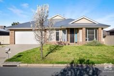  4 Middleton Crescent Wodonga VIC 3690 $549,000 In the highly sought-after White Box Rise estate, this three-bedroom, two-bathroom home ticks all the right boxes for first home buyers and investors alike. This quality Hadar home, built in 2015 boasts a low-maintenance yard and an elegant street presence, set amongst high-end ex-display homes on Middleton Crescent. Featuring floorboards throughout the kitchen and dining area with a beautiful pendant light over the island bench. Completing the kitchen are stone benchtops, a walk-in pantry and stainless steel appliances, sure to keep the cook happy. Complimenting the master bedroom is a walk-in robe and ensuite with a large walk-in shower and a separate toilet. The remaining two bedrooms are a generous size, with built-in robes and carpet for comfort underfoot. The family bathroom has a separate bath and shower, along with a single vanity with a modern feel. The separate toilet sits across from a large walk-in linen cupboard for extra storage near the laundry room. Ducted heating is cost-effective and will keep you toasty in the winter, while ducted evaporative air conditioning will ensure you are cool in the summer! A double garage with a remote has the safety of internal access to the house. With magnificent street presence, ease of livability and within walking distance to the White Box Rise shopping centre, Southern Rise Education Centre and medical facilities, this property is well positioned for families and downsizers alike. Currently tenanted at $430 a week, 4 Middleton Crescent also brings in great returns for investors. 