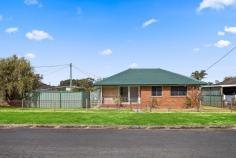  9 Carringle Street Berkeley NSW 2506 $750,000 - $790,000 Situated on a 468sqm corner block, this recently updated three-bedroom well-maintained family home is sure to impress. Featuring an open plan design with a free-flowing living and dining area, there's plenty of space for the growing family. Complete with a spacious storeroom/ studio and a level yard making it ideal for all your family needs. Located in a tranquil area only moments to Lake Illawarra, schools, and local amenities. Floating floors & freshly painted throughout Built in wardrobe to all three bedrooms Air conditioning to the living zones Ample storage to the kitchen Original bathroom with separate shower & bathtub Offering off-street parking as well as secure parking Single lock up garage with additional storeroom / studio 