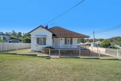  18 Chapman St Cessnock NSW 2325 $560,000 – R3 Zoning, 780m2 corner site! – Presents a multitude of development opportunities (STCA) – Charming cottage with loads of style & potential for further renovations – Easy leased in today’s strong rental market – Freshly painted throughout – Large existing garage & second bathroom in laundry! – Minutes’ walk to CBD, Bridges Hill Park & nature walks, ECBC & schools – This location is up there with the most sought after in the city! Don’t miss this opportunity! 