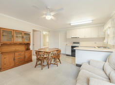  Unit 1/38 Cope St Casino NSW 2470 $305,000 This affordable duplex unit is situated in a quiet residential area in South Casino and would make a perfect for a couple downsizing, first home buyer or an investor, being low maintenance easy place to live. 2 Good size bedrooms, both with built-in robes and a ceiling fan in main Open plan living area with reverse cycle air conditioning and a ceiling fan Well set out kitchen with breakfast bench, upright stove and overhead. cupboards Carport and secure storage room, covered courtyard area and large shared back yard Wheel chair friendly and outdoor blinds 