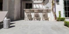  Upgrade Your Home with Pavers for Outdoor Landscaping in Canberra: A Buyer’s Guide Do you like to spend time outdoors? Like starting your day with a morning walk and enjoying nature. Spending time in nature has its benefits and it enhances overall well-being.   How about including a space in your home that can contribute to your overall well-being? In Canberra Outdoor landscaping is trending quite a bit and has multiple benefits. It adds character and aesthetic to your home and makes it an inviting place. 