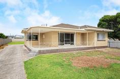  9 Griffith Street Wodonga VIC 3690 $660,000 to $680,000 This very neat and tidy, and solidly built central brick veneer home sits on a generous 930m² approx block. With an expansive rear yard and easy side driveway access to the rear, it is ripe for development Subject To Council Approval. FEATURING: – Three bedrooms, high ceilings throughout, good floor coverings and blinds. – A spacious north facing living area, and large meals area adjacent to the kitchen. – Modern kitchen with stainless steel appliances, dishwasher, plus plenty of cupboard and bench space. – Split system heating and cooling to the living area as well as ceiling fans to the main bedroom and lounge. – Updated bathroom with large open shower. – A large front porch area to the home, plus an undercover carport. – An external storage shed plus a 5.6 x 4.5m shed with roller door. Very conveniently located 9 Griffith Street offers a great opportunity with scope to further improve, develop, or lease out and hold with future plans in mind. 