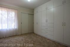  18/5 Randell Street Esperance WA 6450 $355,000 This over 55’s strata unit enjoys street outlook & garden views. Fresh, modern interior reveals carpeted lounge, tiled traffic areas including dining and updated kitchen with electric underbench oven, stove top and single draw dishwasher. Fully enclosed, carpeted sunroom – an extension of main living area. Remodelled bathroom, 2 bedrooms – both with robes. Reverse cycle airconditioning and ceiling fan. Enclosed garage with extra storage rooms. 