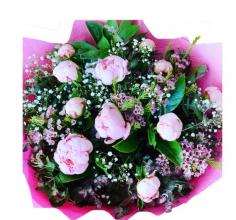  Are you searching for a  flower
delivery Pascoe Vale South . Order flowers online from Living Flowers. We are
your local florist, offering exquisite flower arrangements to our customers.
With more than two decades in the industry, we have been delivering stunning
bouquets and flower arrangements that captivate the senses and leave a lasting
impression. Whether you're celebrating a special occasion, expressing your
love, or simply brightening someone's day,  Florist
Lalor  extensive selection of handpicked flowers is sure to
have the perfect arrangement for you. We also fulfill your same-day flower
delivery needs in Pascoe Vale South. From Christmas Flowers to Valentine’s Day
Flowers, Mother’s Day, Wedding, Anniversary, and Sympathy, we provide the best
flower arrangements for every sentiment and occasion.  Florist
Thomastown   source our flowers from local growers and select
the finest, freshest flowers to ensure your arrangement arrives in fresh
condition. To avail of our flower delivery in Pascoe Vale South, call us at
(03) 93507577 today. 
