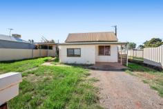  135 Wilson Street SOUTH KALGOORLIE WA 6430 $250,000 Are you in the market for a property to do simple improvements on and make it your very own?! Best have a look at this one! This three-Bedroom, one-Bathroom property has a generous amount of internal living space, which is typically the first step in most renovators picking their next target! Offering a spacious Lounge area, huge Kitchen/Dining space AND also an additional Study which could potentially be a small fourth Bedroom! Externally, it’s equipped with a wide spanning Patio, front Verandah and of course a convenient amount of yard space for the family! • Three Bedrooms • One Bathroom • Huge Kitchen & Dining Space • Spacious Lounge Area • Internal Laundry • Inviting Rear Patio, Great for Entertaining • Convenient Yard Space • Great Central Location • 534sqm Block Size 
