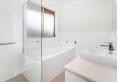  28 / 10 Derwent Avenue Avondale NSW 2530 $760,000 - $790,000 A move in ready Villa with a functional floorplan presents here at 28/10 Derwent Place, Avondale. With a large open plan design that suits multiple demographics, this spacious 3 bedroom Villa is the perfect place for downsizers, investors and first home buyers to secure a quality home in a desirable complex. Located just minutes to schools, shops, public transport and freeway access, this is the perfect opportunity to move straight in and enjoy or add your touch and make it your own. Featuring • Well appointed kitchen • Open plan design • 3 Bedrooms • Master with Ensuite • Large family bathroom • Double garage with internal access • Low maintenance court yard 
