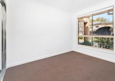  28 / 10 Derwent Avenue Avondale NSW 2530 $760,000 - $790,000 A move in ready Villa with a functional floorplan presents here at 28/10 Derwent Place, Avondale. With a large open plan design that suits multiple demographics, this spacious 3 bedroom Villa is the perfect place for downsizers, investors and first home buyers to secure a quality home in a desirable complex. Located just minutes to schools, shops, public transport and freeway access, this is the perfect opportunity to move straight in and enjoy or add your touch and make it your own. Featuring • Well appointed kitchen • Open plan design • 3 Bedrooms • Master with Ensuite • Large family bathroom • Double garage with internal access • Low maintenance court yard 
