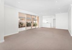  28 / 10 Derwent Avenue Avondale NSW 2530 $760,000 - $790,000 A move in ready Villa with a functional floorplan presents here at 28/10 Derwent Place, Avondale. With a large open plan design that suits multiple demographics, this spacious 3 bedroom Villa is the perfect place for downsizers, investors and first home buyers to secure a quality home in a desirable complex. Located just minutes to schools, shops, public transport and freeway access, this is the perfect opportunity to move straight in and enjoy or add your touch and make it your own. Featuring • Well appointed kitchen • Open plan design • 3 Bedrooms • Master with Ensuite • Large family bathroom • Double garage with internal access • Low maintenance court yard 