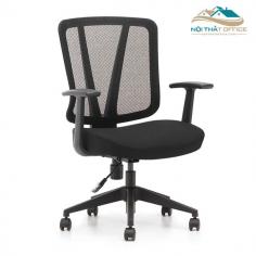  Ghế Nhân Viên Vải Lưới Khung Nhựa Đúc GNV-32 Hiện Đại Tiện Nghi Cao Cấp  Ghế nhân viên GNV-32 là lựa chọn tối giản cho không gian làm việc hiện đại, kết hợp tựa lưng lưới thoáng khí với khung nhựa đúc chắc chắn để mang lại cảm giác ngồi vững và mát. Phần lưng cong ôm sát cột sống, hỗ trợ thắt lưng, giúp bạn giữ tư thế đúng trong suốt nhiều giờ làm việc. Đệm ngồi vừa vặn, độ đàn hồi hợp lý, hạn chế xẹp lún; bề mặt lưới giảm tích nhiệt, hạn chế bám mồ hôi. Cụm ben hơi cho phép nâng hạ linh hoạt, xoay 360° mượt mà; cơ chế ngả – khóa đơn giản giúp bạn thư giãn khi cần. Bánh xe PU chạy êm trên nhiều bề mặt, hạn chế trầy sàn và tiếng ồn. Thiết kế màu trung tính dễ phối với bàn làm việc, từ văn phòng doanh nghiệp, co-working đến góc làm việc tại nhà. Bề mặt vật liệu dễ vệ sinh, ít bám bụi; cấu trúc lắp ráp thông minh giúp việc vận chuyển, cài đặt nhẹ nhàng. Nếu bạn đang tìm một chiếc ghế gọn, bền và thoáng, GNV-32 là ứng viên cân bằng tốt giữa thẩm mỹ, công năng và chi phí. Xem thêm: https://noithatoffice.com/san-pham/ghe-nhan-vien-gnv-32/ Thông tin liên hệ: ️Nội Thất Office - Nội Thất Cho Gia Đình Việt Địa chỉ: 55 Đường 4, Khu Đô Thị Vạn Phúc P, Thủ Đức, Thành phố Hồ Chí Minh Hotline: 093.656.5293 - 032.955.2068 Email: noithatofficevn@gmail.com Website: https://noithatoffice.com/ #noithatoffice #ghenhanviengnv-32  